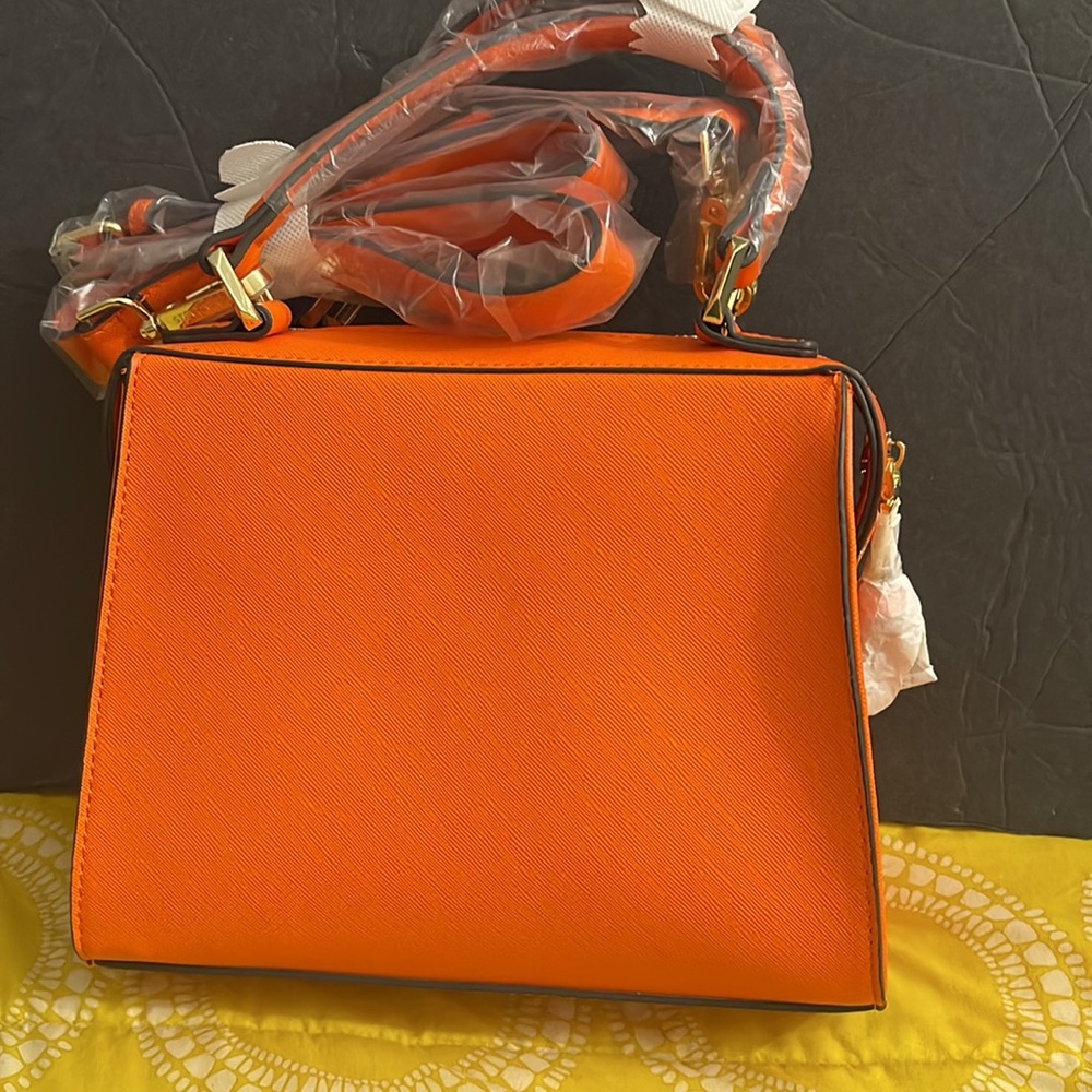 Steve Madden Cross hand Bag - Picture 2 of 3